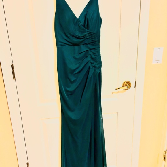 LIKE NEW! Women's Azazie Emerald Green Full Length Dress - 0 - Picture 3 of 10